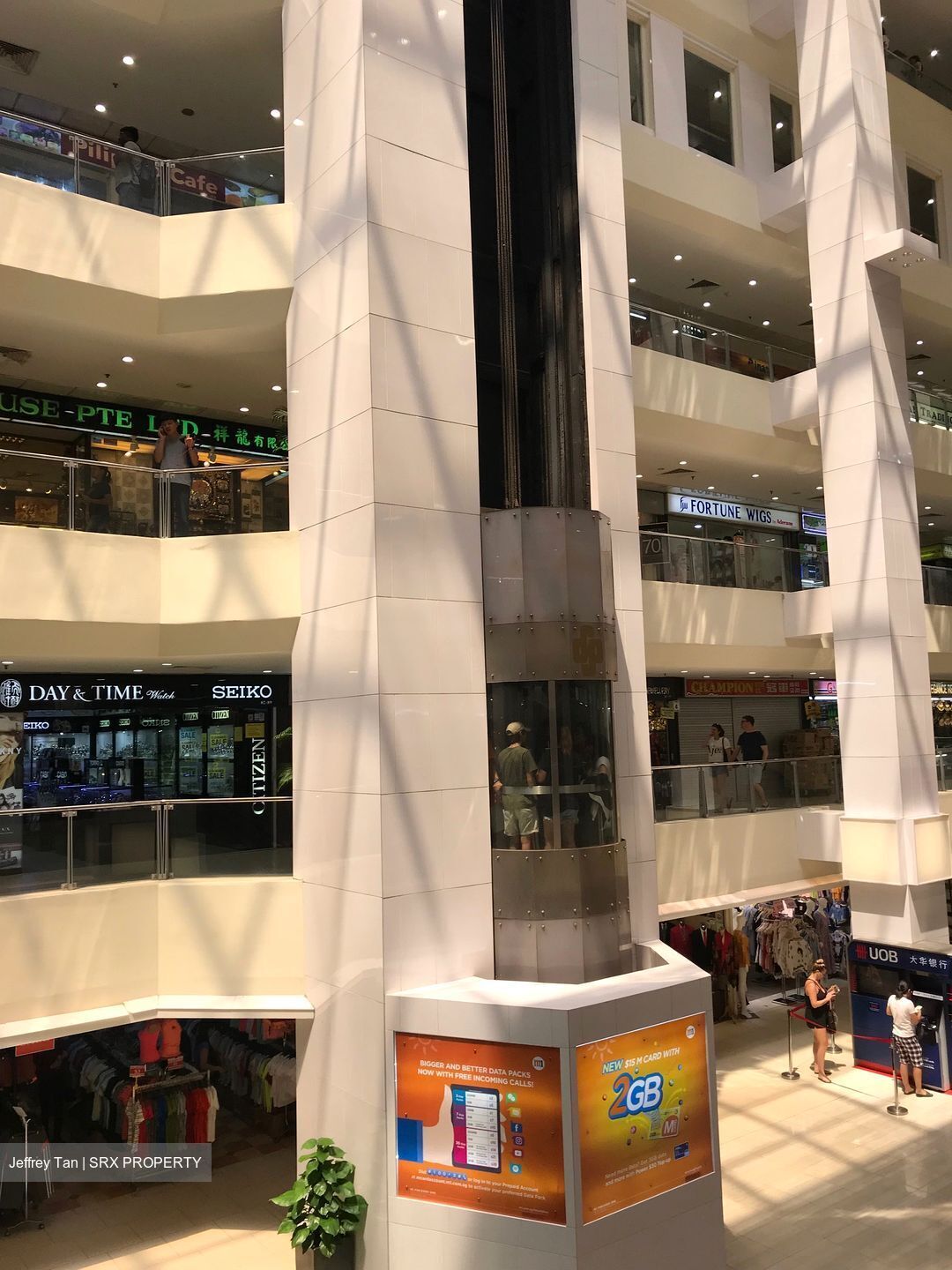Lucky Plaza (D9), Retail #521297101